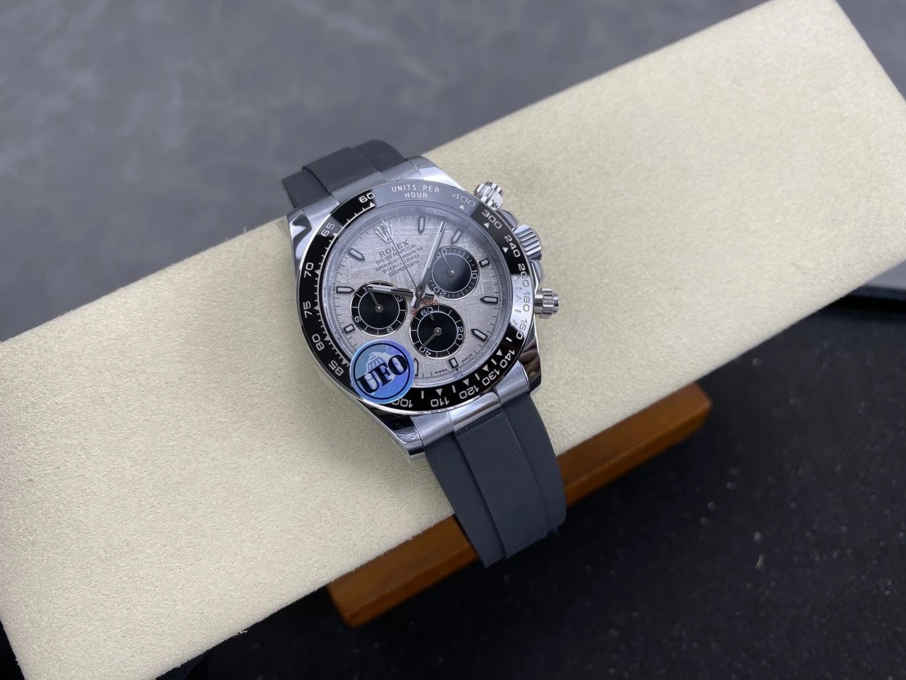 UFO/롤렉스 데이토나 4131 메테오라이트